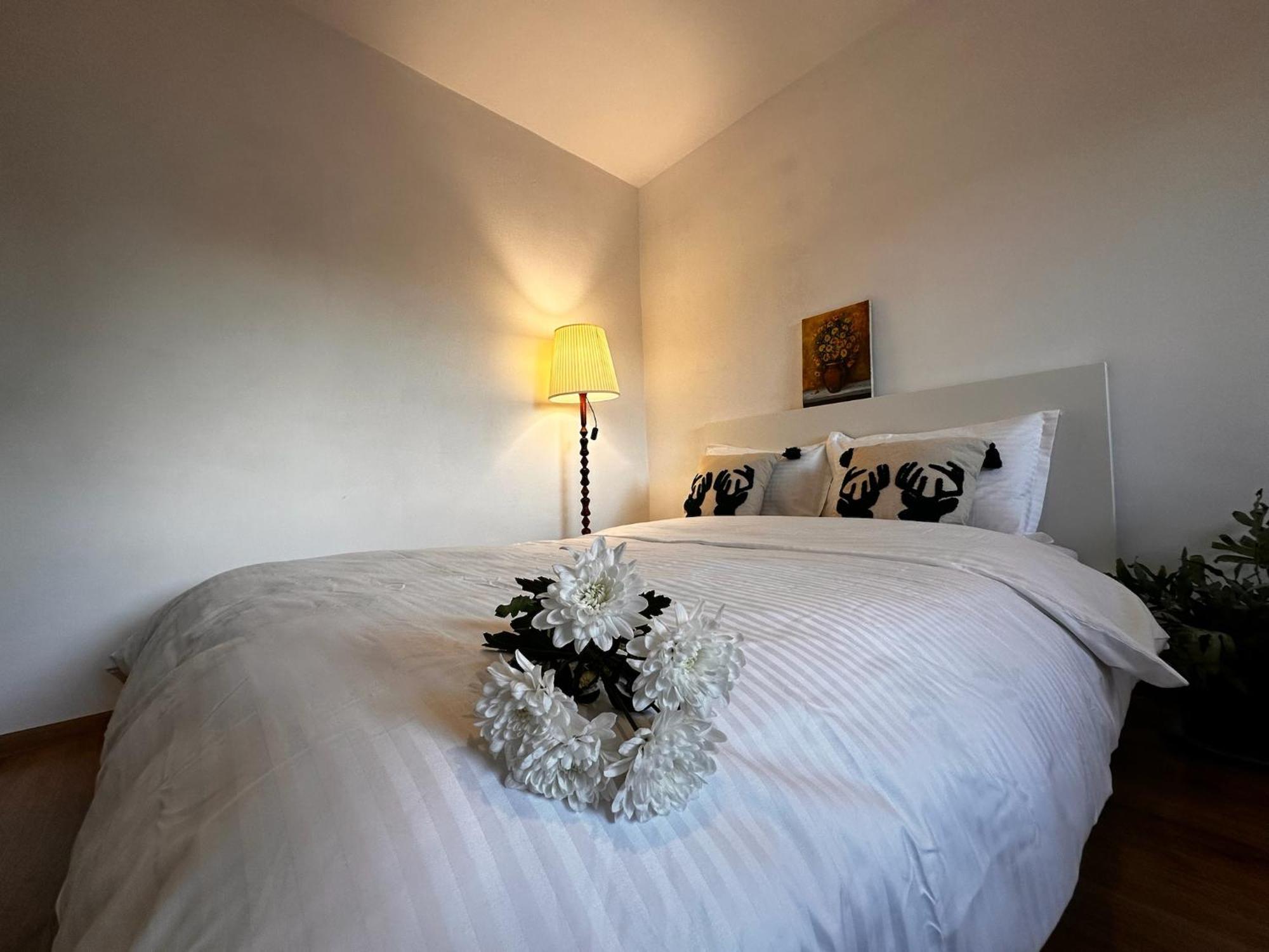 Romantic Charm, Spa, Free Early Check-In Bukarest Exteriör bild
